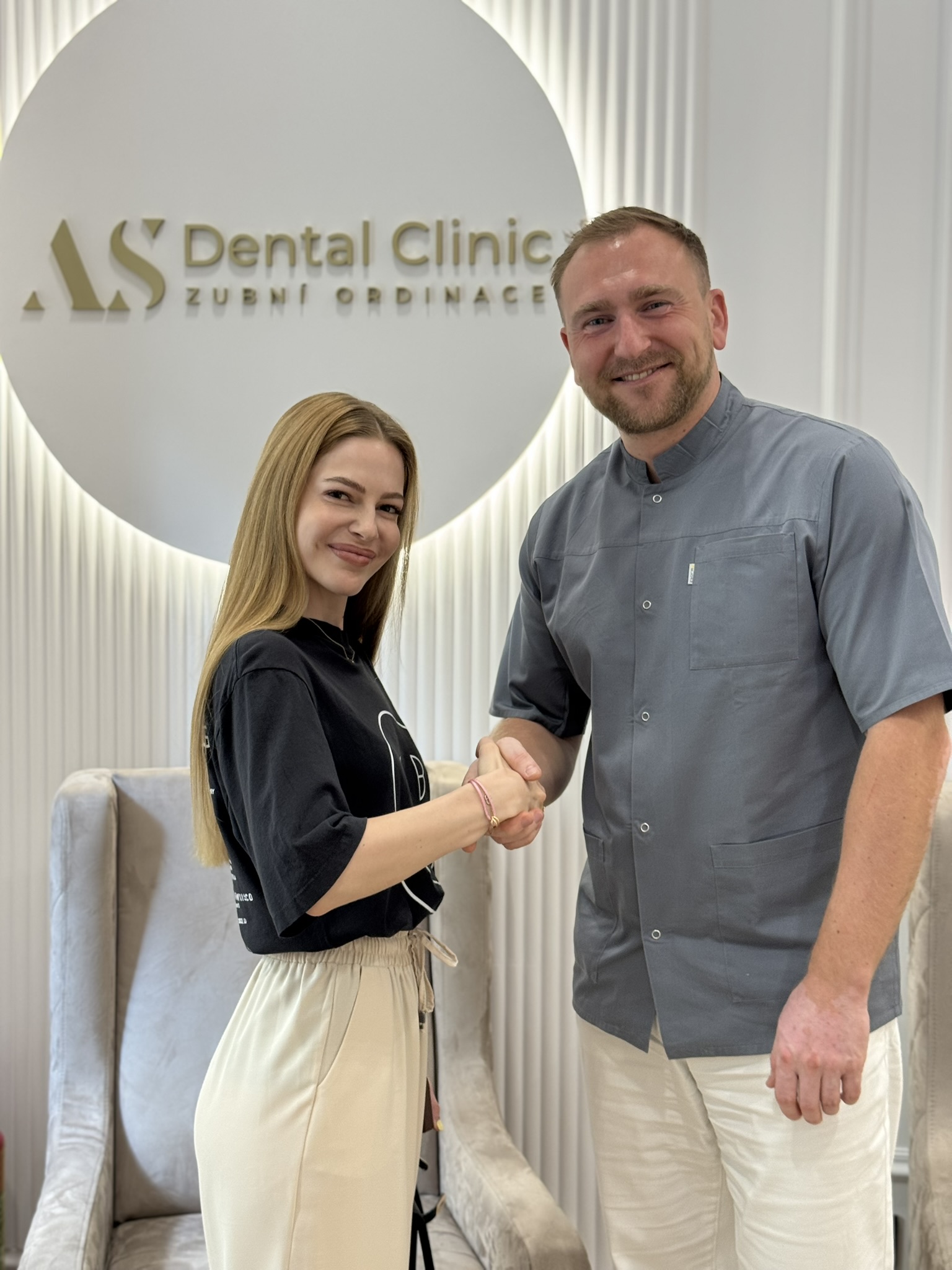 Zubní ordinace AS Dental Clinic Praha – vstup